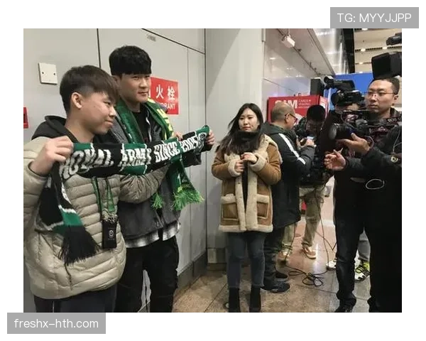 金玟哉与塔赫竞争升级，新赛季主力位置之争引关注