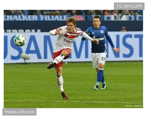 汉堡防线稳固，防守表现持续亮眼