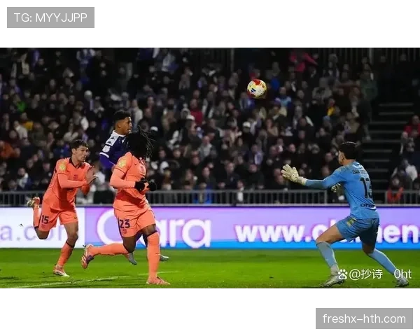 巴萨关键比赛表现波动，稳定性面临考验，对赛季走势形成制约